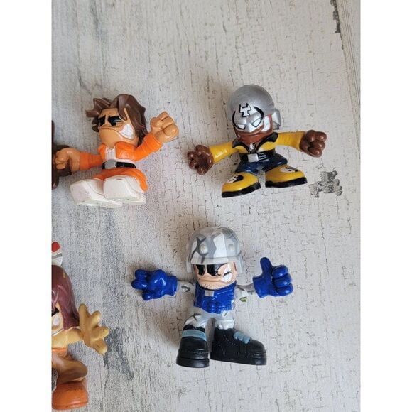 Tech Deck dude guy variety set toy cowboy native American guitar - Picture 4 of 8